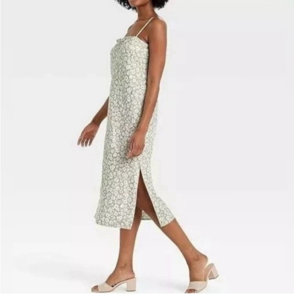 A NEW DAY Floral Sage Knee Length Apron Slip Dress Large - Picture 1 of 2